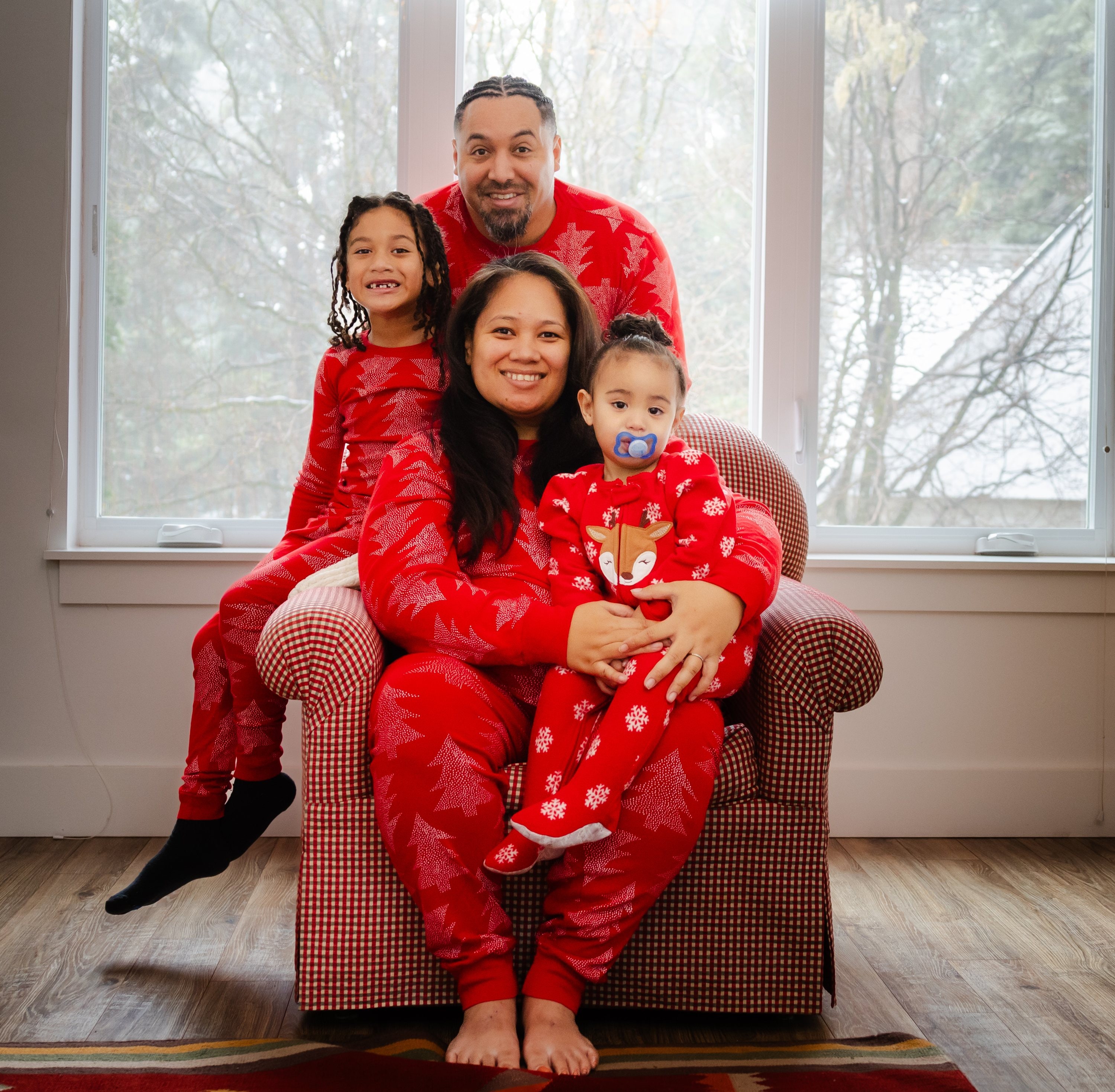 Matching Reds — Holiday Session